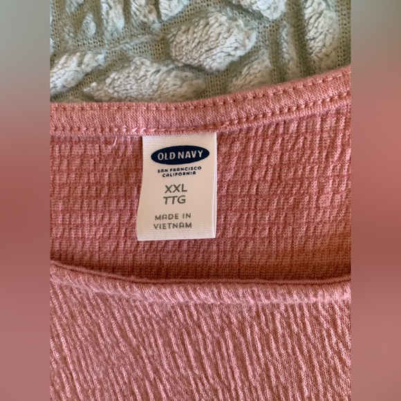 Old Navy light pink blouse with flowy bell sleeves, rounded neck - XXL - Picture 5 of 7